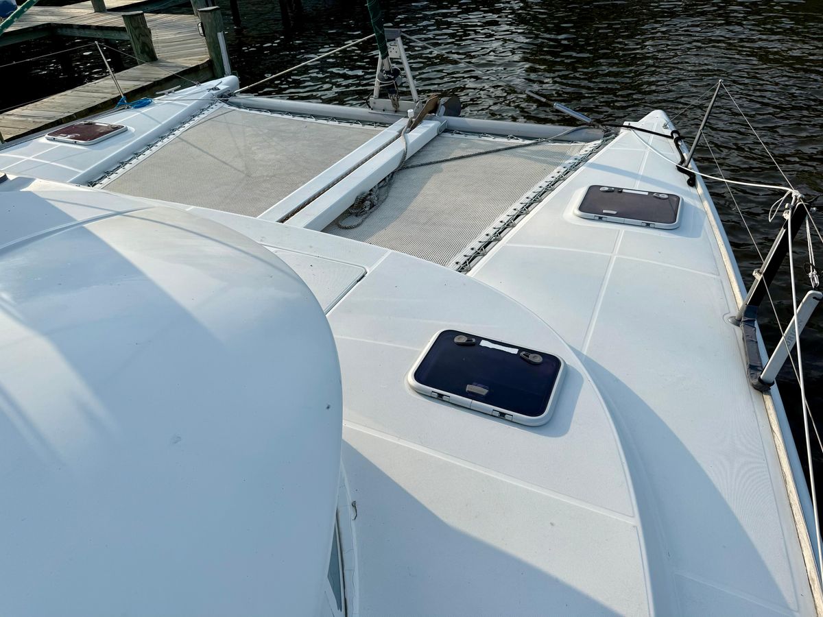2004 Lagoon 38 