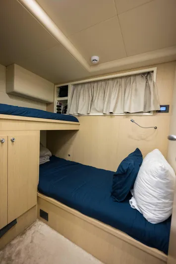 Calma Yacht Photos Pics 