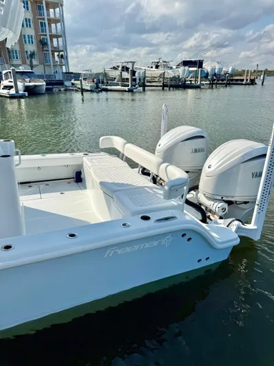  Yacht Photos Pics Freeman 28 boat with twin Yamaha engines docked at a marina, 2025 model.