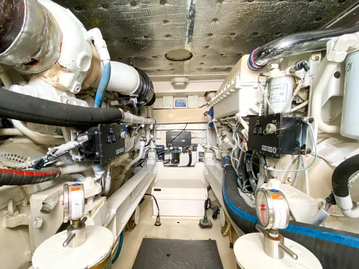 Off Piste Yacht Photos Pics 