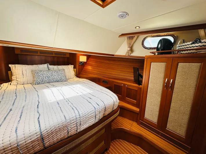 Seabird Yacht Photos Pics 