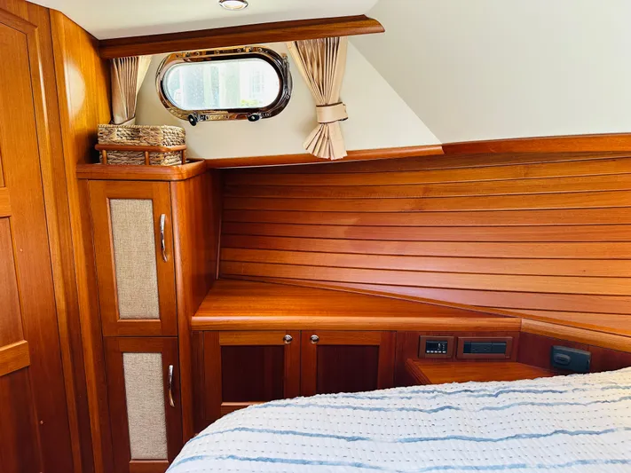 Seabird Yacht Photos Pics 