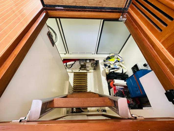 Seabird Yacht Photos Pics 