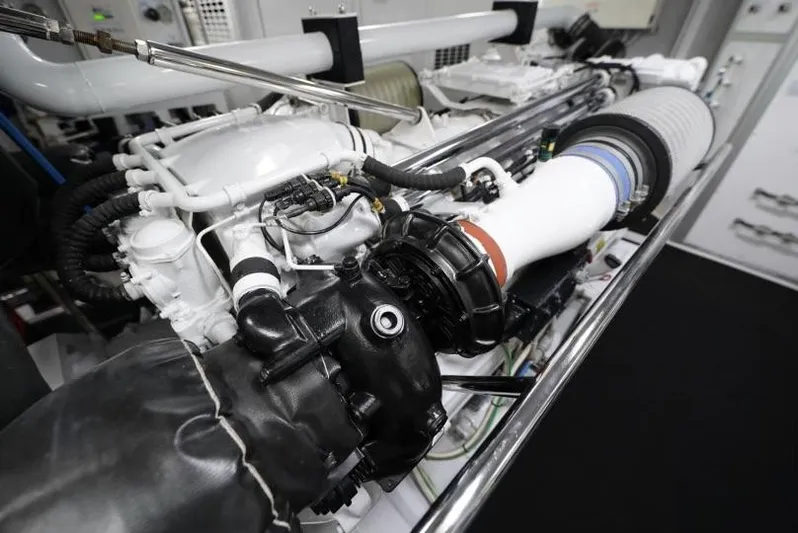 Seahawk Yacht Photos Pics 