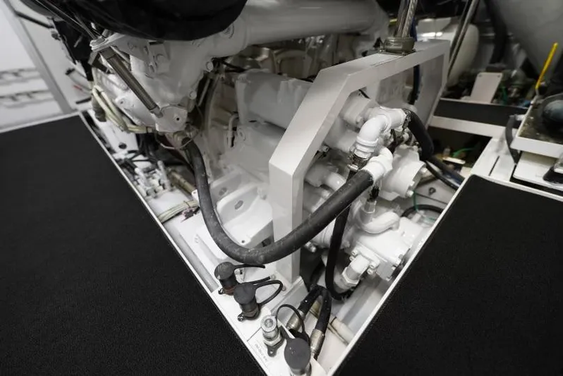 Seahawk Yacht Photos Pics 