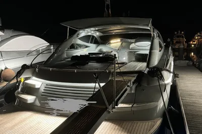 2001 Pershing 52