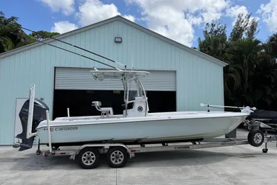Contender 25 Bay
