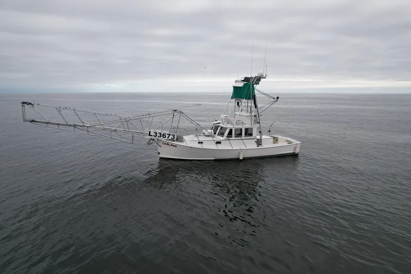 Leslie Ann Yacht Photos Pics 