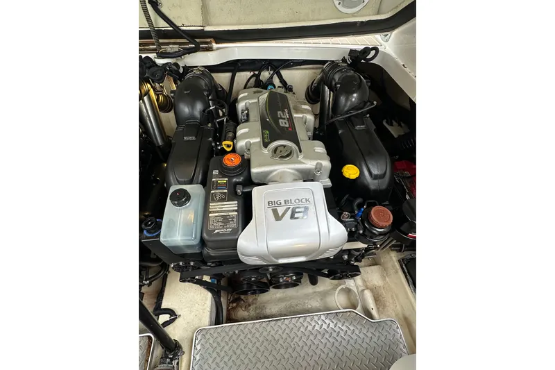  Yacht Photos Pics 2016 Formula 330 Crossover Bowrider engine, featuring a powerful Big Block V8.