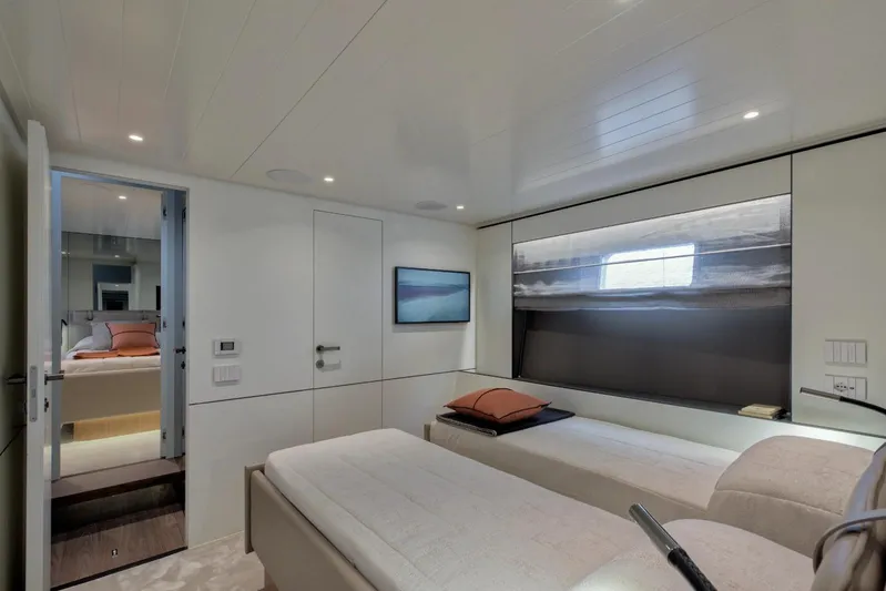  Yacht Photos Pics Bluegame BGX73 - D Yachts