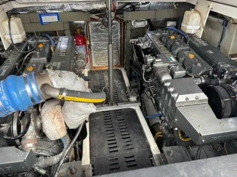 Martuni Yacht Photos Pics Engine room of 2002 Luhrs 40 Open boat with twin diesel engines.