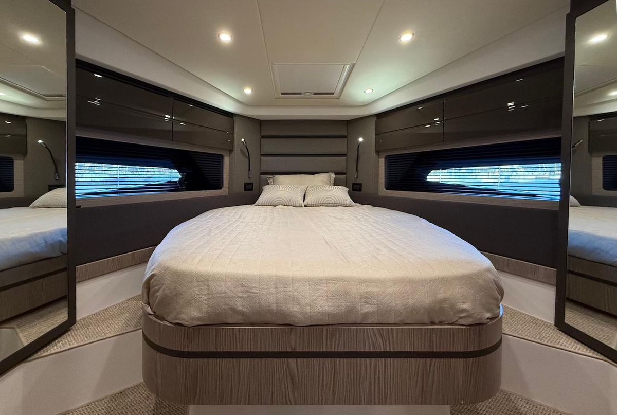 2019 Azimut 47 