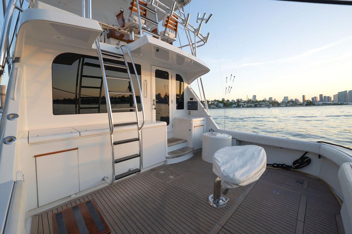 2005 Hatteras 60 