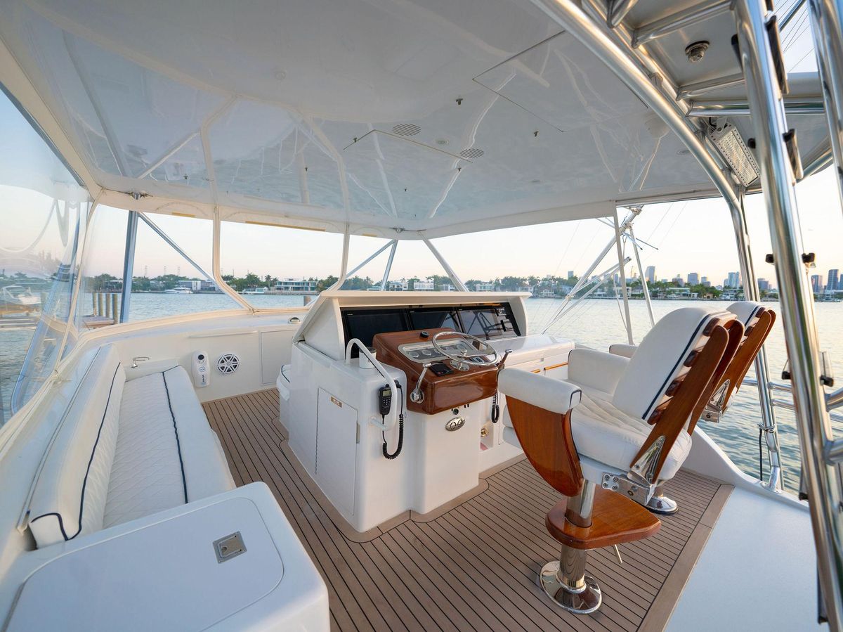 2005 Hatteras 60 
