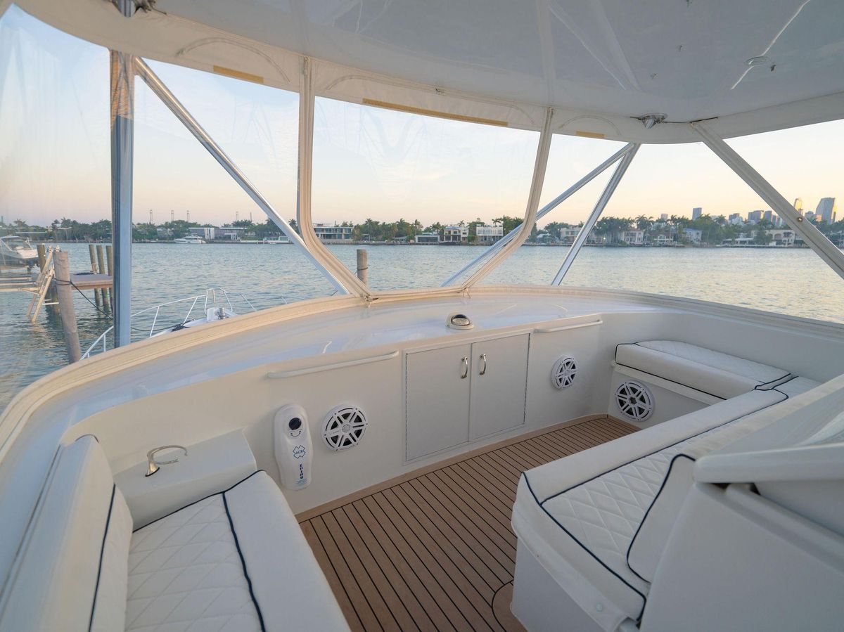2005 Hatteras 60 