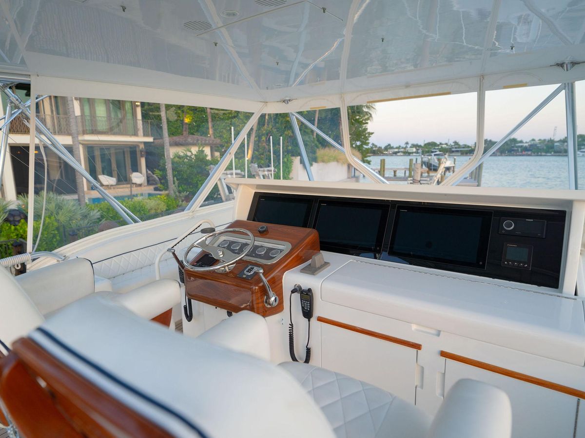 2005 Hatteras 60 