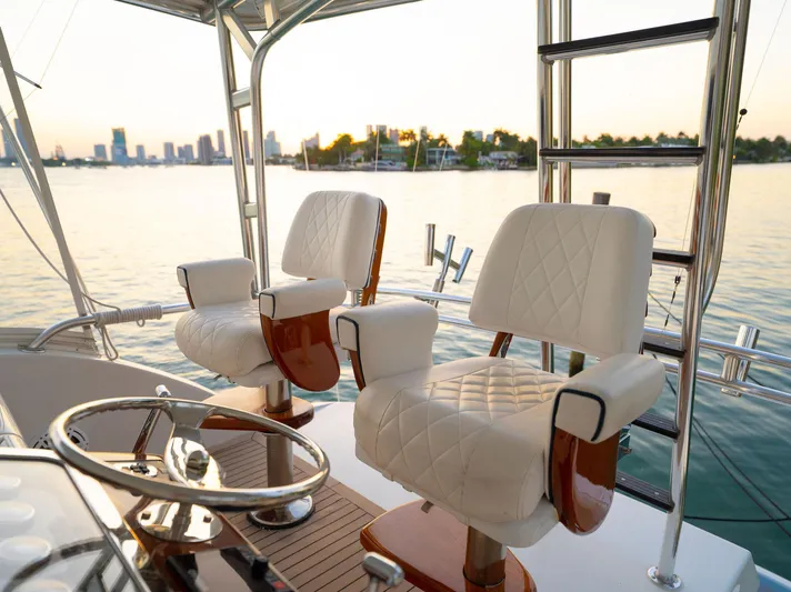 Ventura Yacht Photos Pics Release Helm Chairs