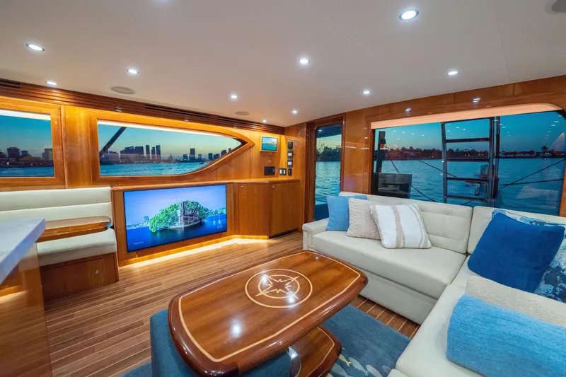 Ventura Yacht Photos Pics Salon Aft, Fresh Settee