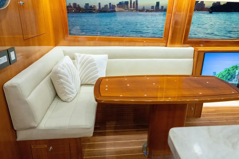 Ventura Yacht Photos Pics Dinette
