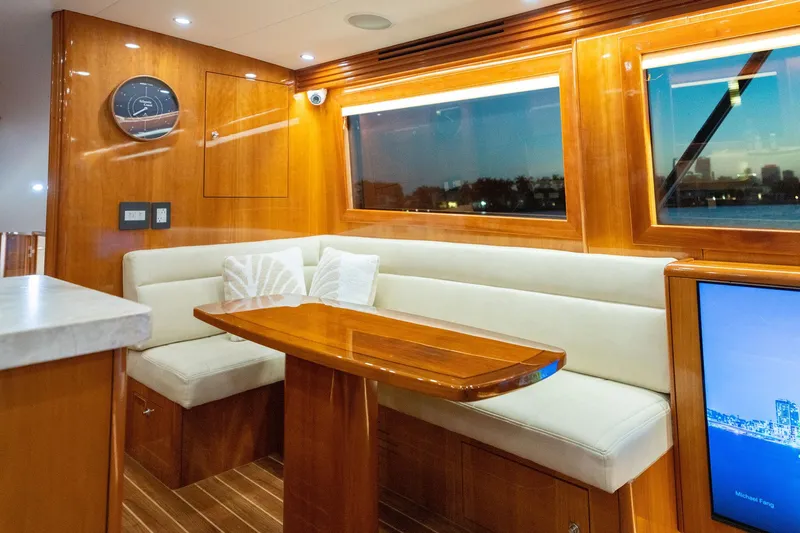 Ventura Yacht Photos Pics Dinette Image 2