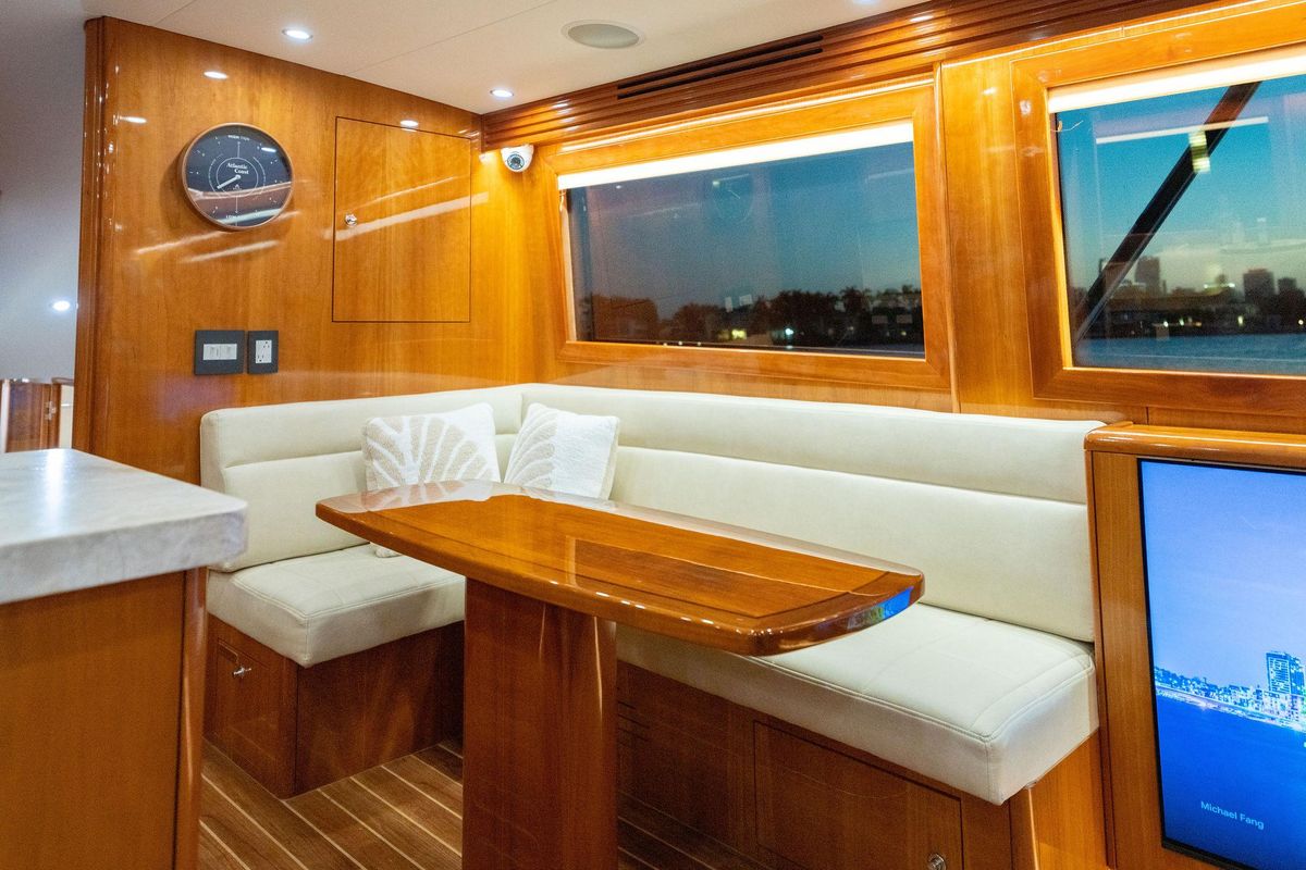 2005 Hatteras 60 