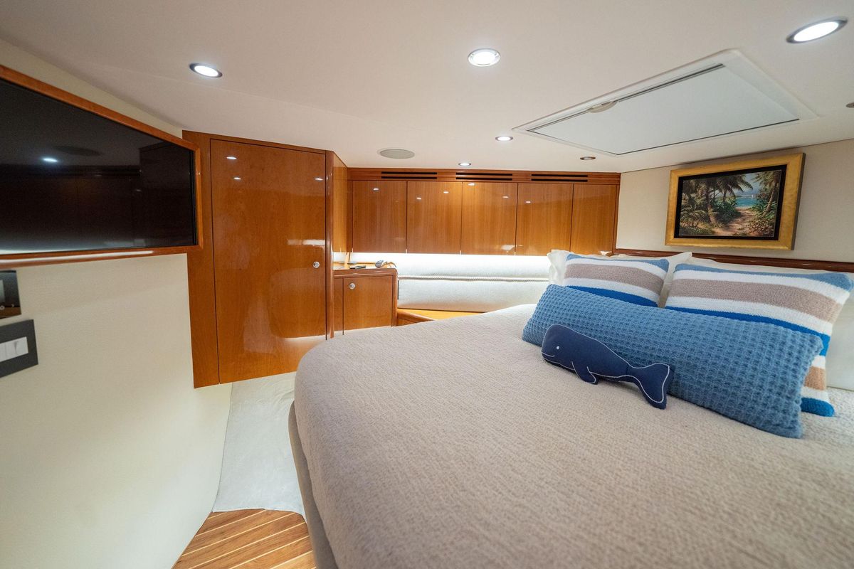 2005 Hatteras 60 