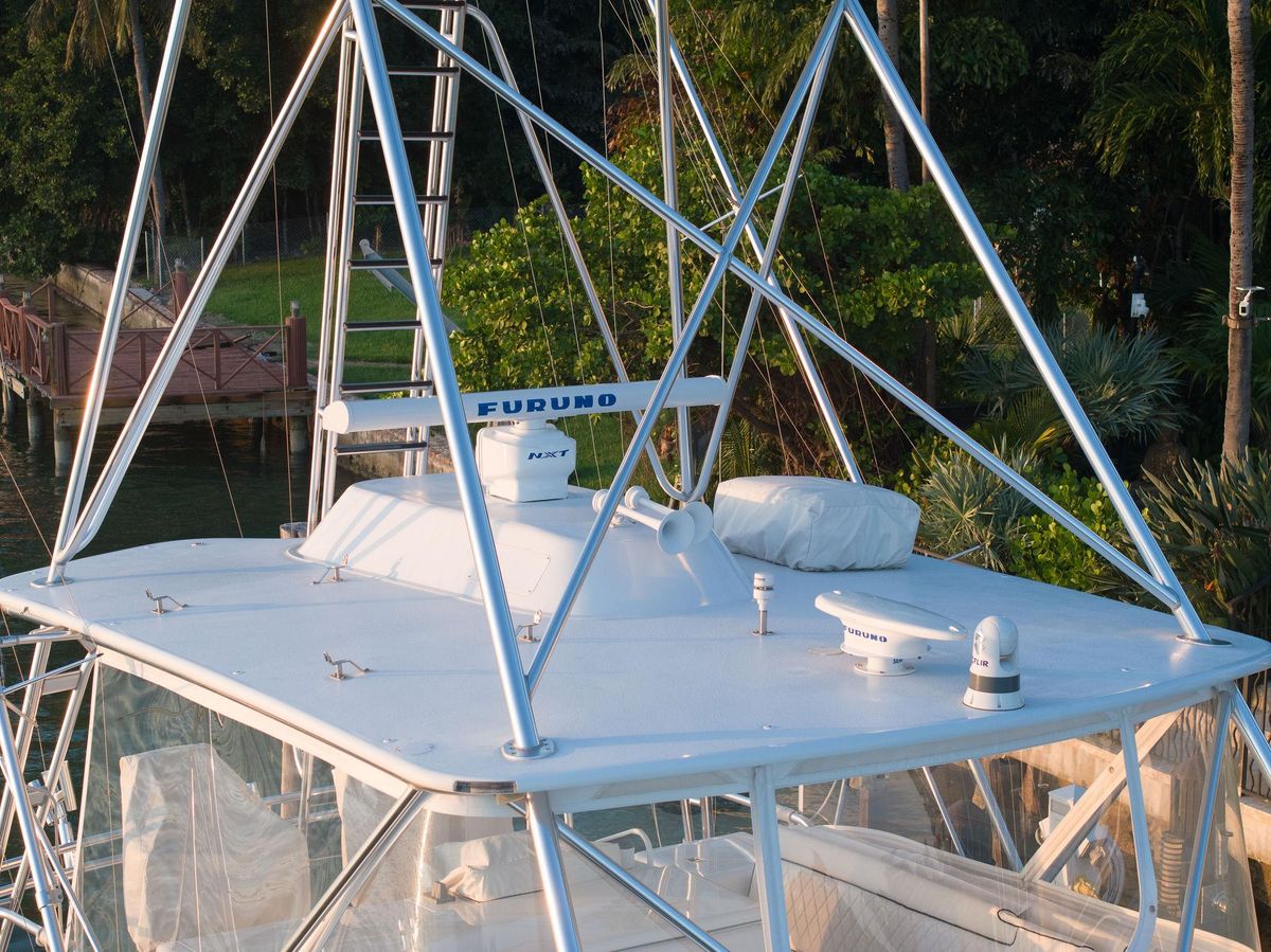 2005 Hatteras 60 