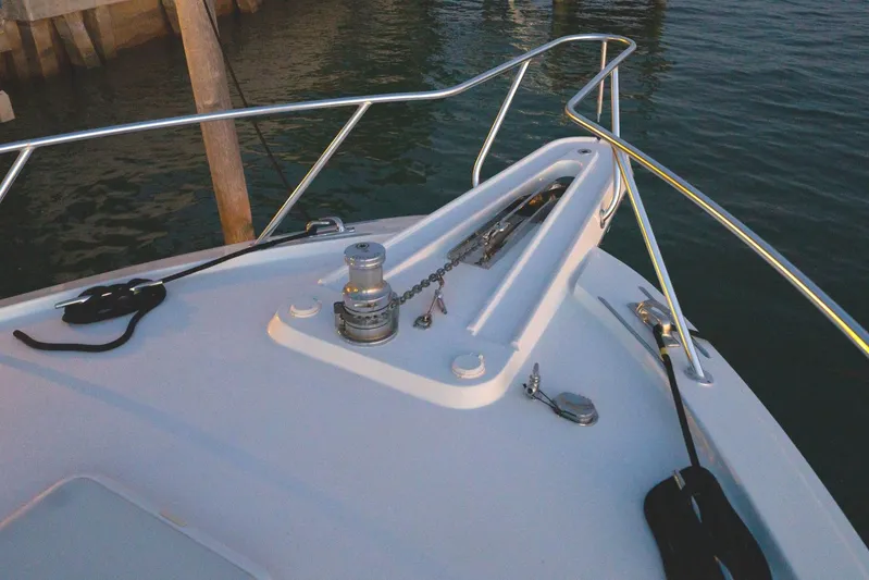 Ventura Yacht Photos Pics Pulpit and Ground Tackle