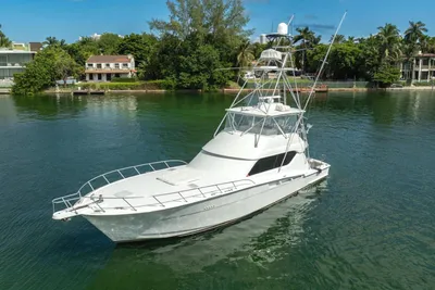 2005 Hatteras 60 Convertible