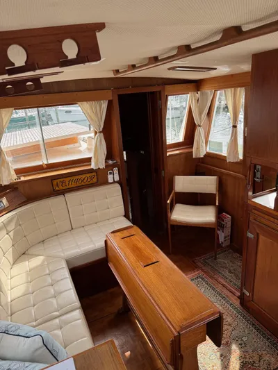 Lark Yacht Photos Pics 