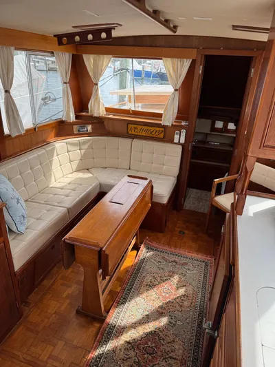 Lark Yacht Photos Pics 