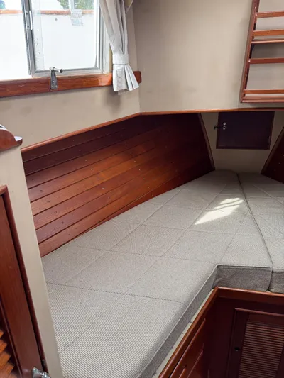 Lark Yacht Photos Pics 