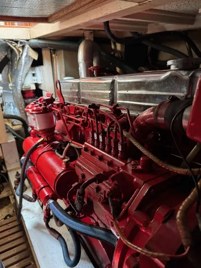 Lark Yacht Photos Pics 