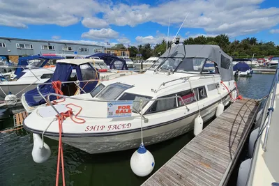 1990 Marex Consul 77