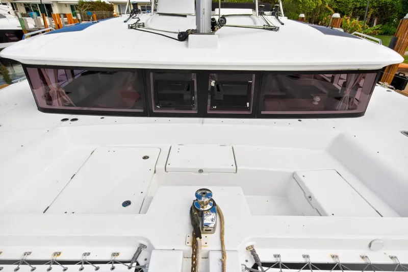  Yacht Photos Pics 2019 Lagoon 450 F catamaran deck with sleek design and spacious layout.