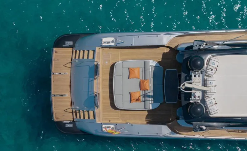 Drift Yacht Photos Pics 