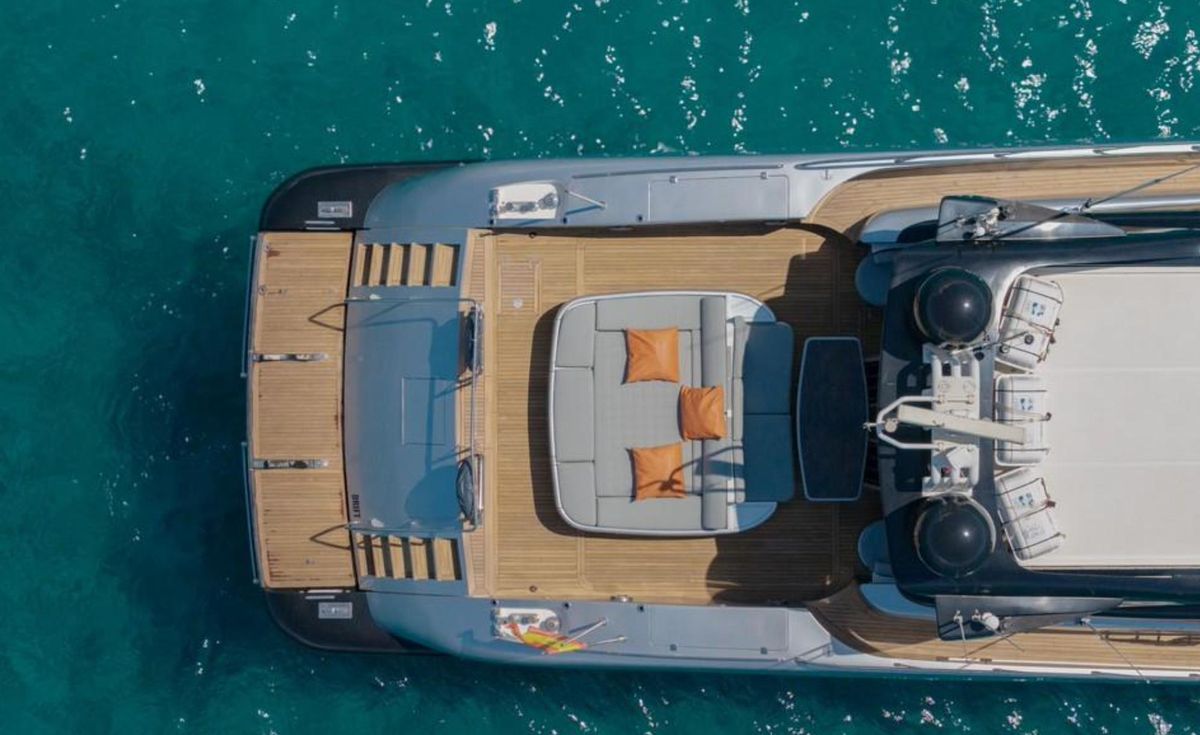 2005 Mangusta 92 