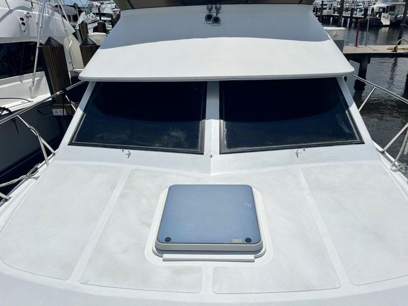 1991 Ocean Alexander 420 Sun Deck Cockpit Motor Yacht