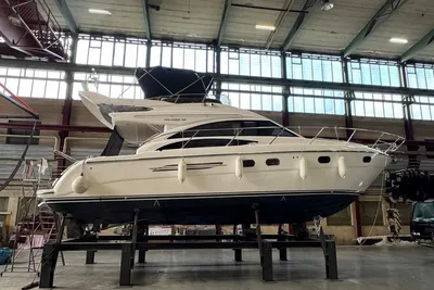 2006 Princess 42 Flybridge Motor Yacht