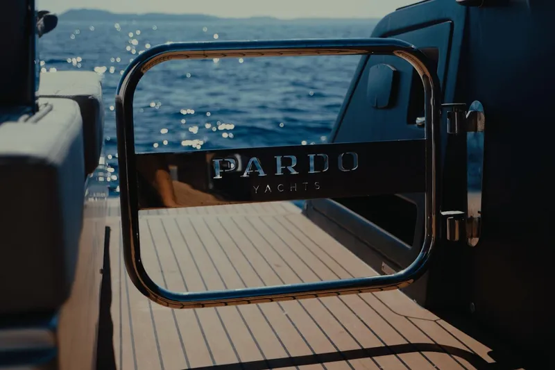 Mathloe Yacht Photos Pics Pardo Yacht 43 - Vente bateaux occasions Méditerranée 