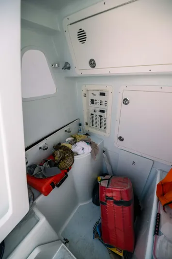  Yacht Photos Pics 2017 SeaVee Z 39 boat interior with storage and control panel.