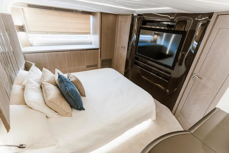 Live More Yacht Photos Pics 