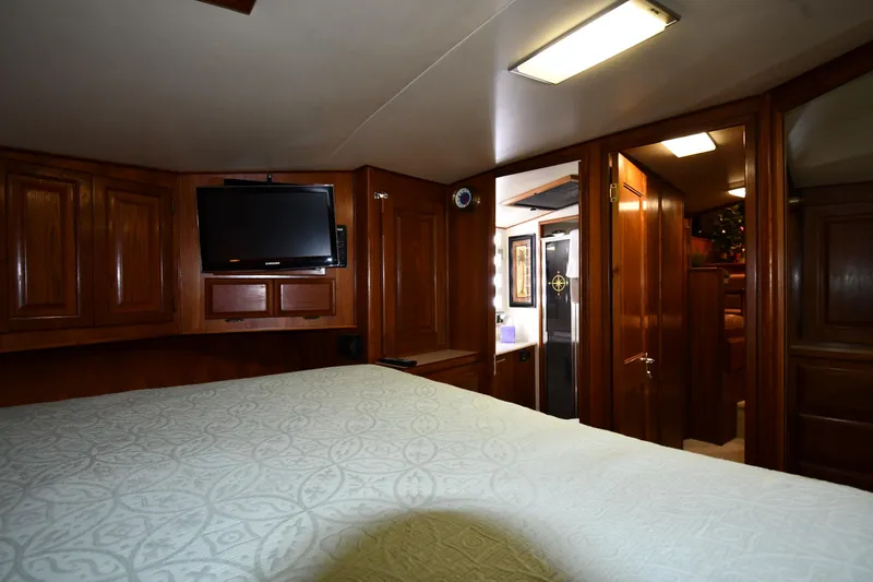 Stormy Yacht Photos Pics 