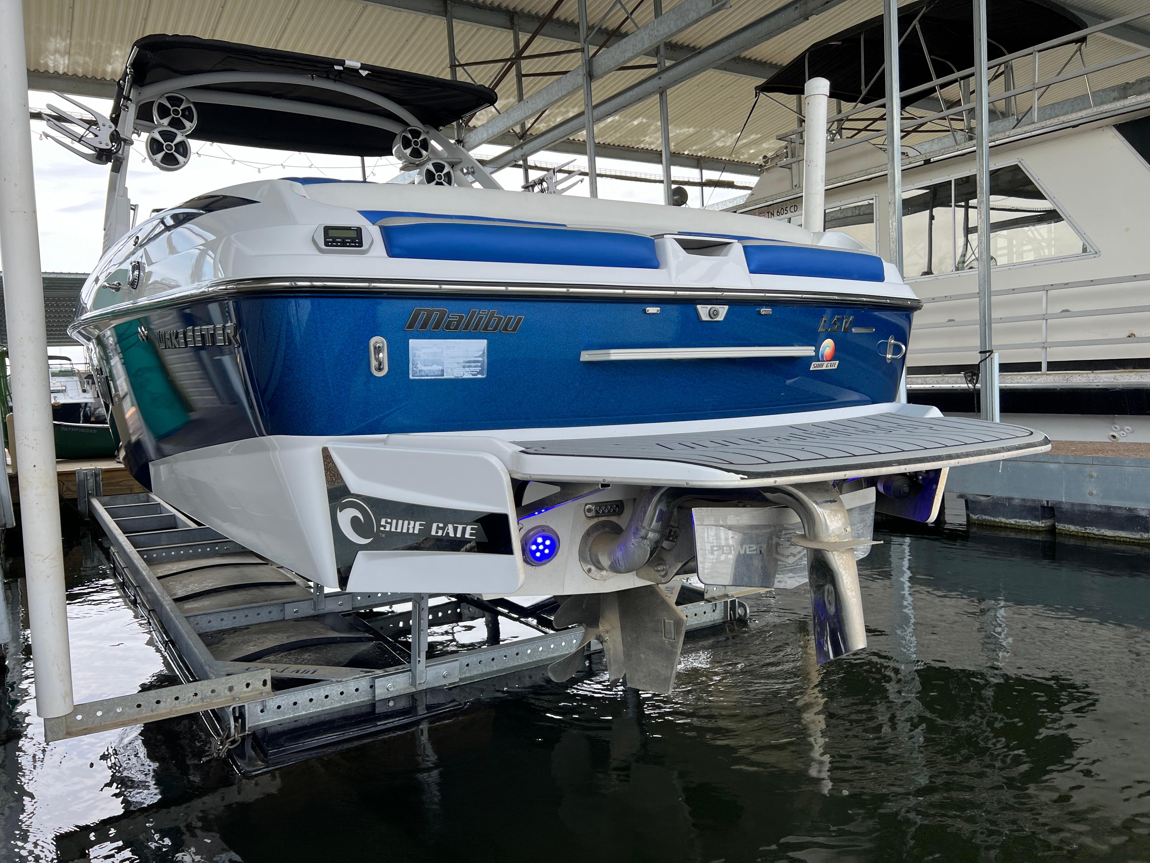 2017 Malibu Wakesetter 25 LSV Ski and Wakeboard for sale - YachtWorld