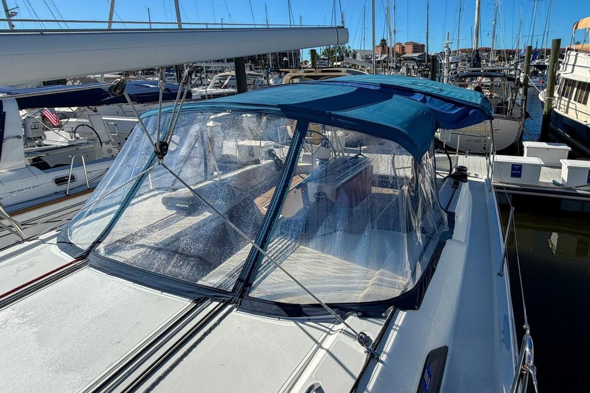 2022 Beneteau 42 