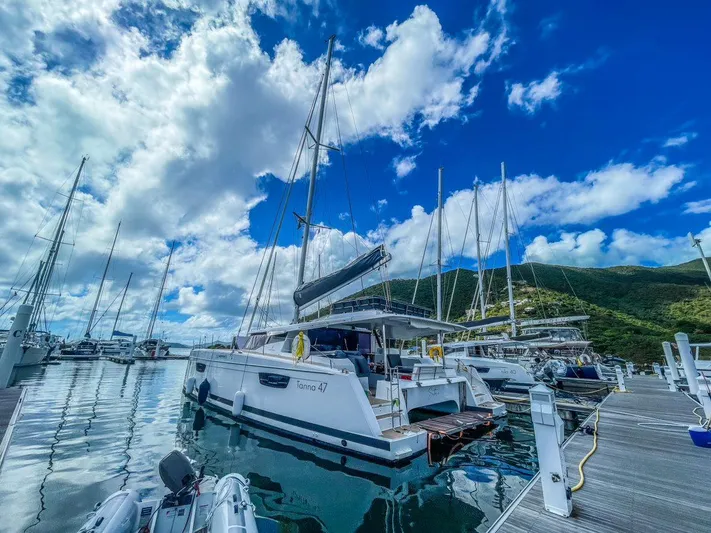 Satori Yacht Photos Pics 