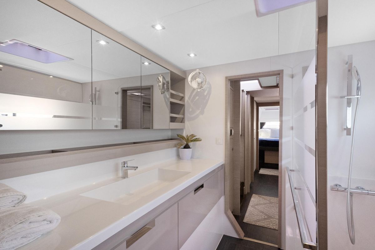 2022 Fountaine Pajot 47 
