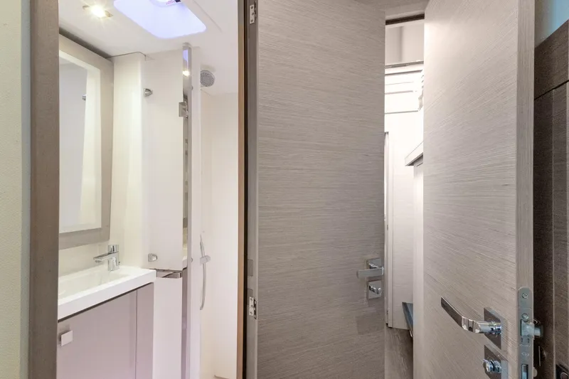 Satori Yacht Photos Pics 