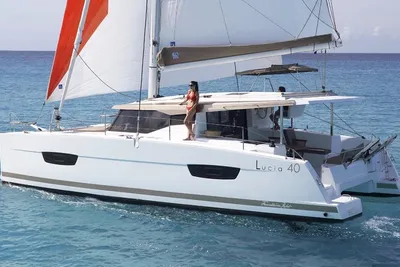 Fountaine Pajot Lucia 40