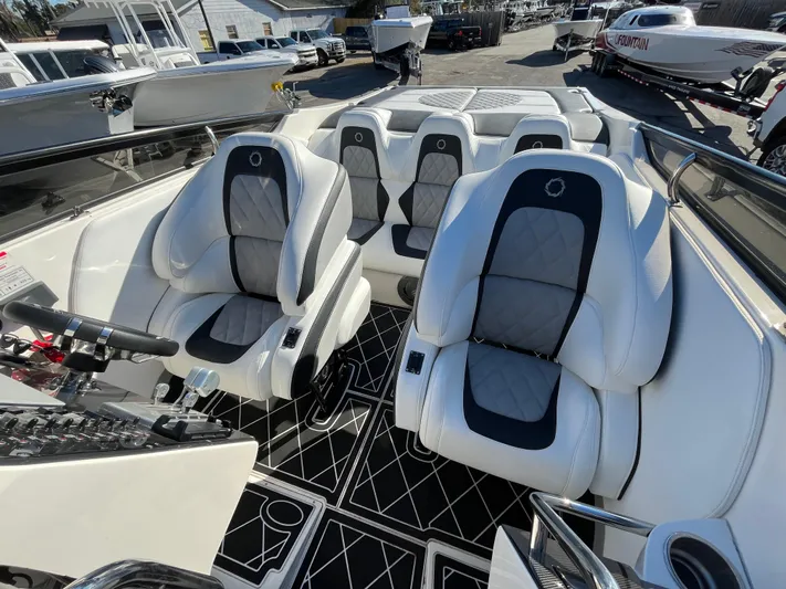  Yacht Photos Pics Interior of a 2007 Fountain 35 Lightning boat with luxurious seating.